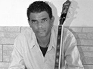 Eric Bonheur ancien élève et guitariste de l'équipe pédagogique de l'IMEP Paris College of Music