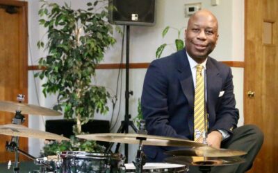 Ron Savage est nommé vice-président et directeur exécutif de Berklee College of Music.